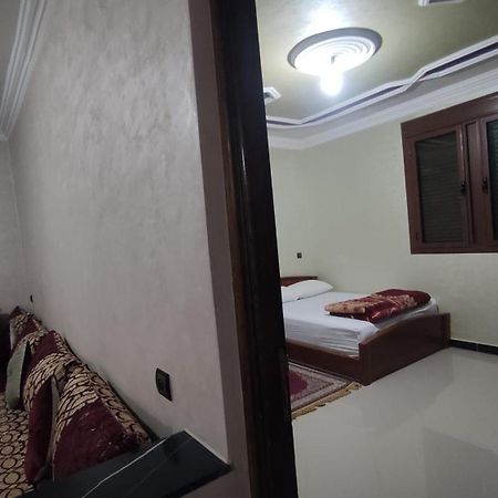 Iazal Hotel ورزازات المظهر الخارجي الصورة