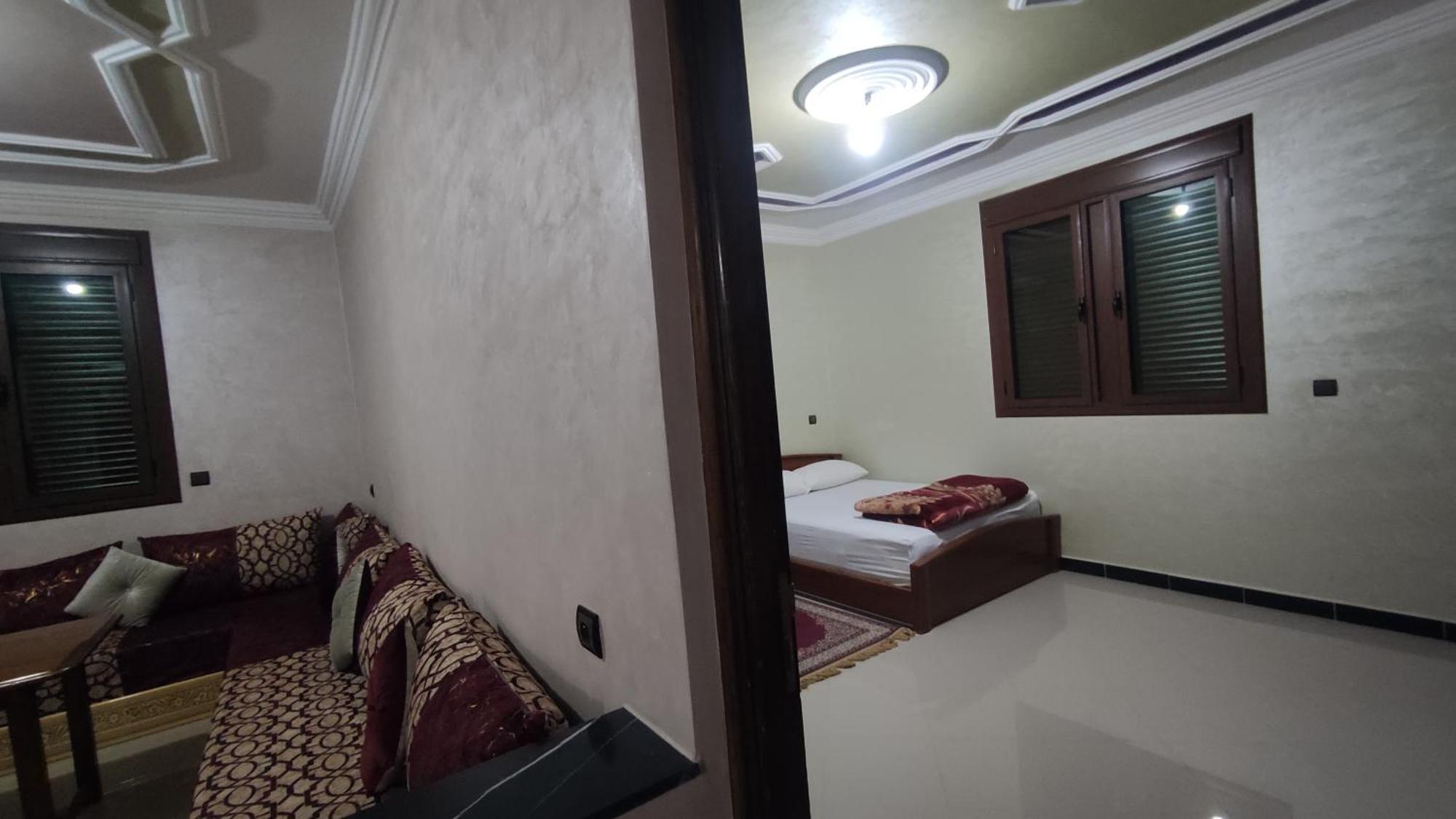 Iazal Hotel ورزازات المظهر الخارجي الصورة