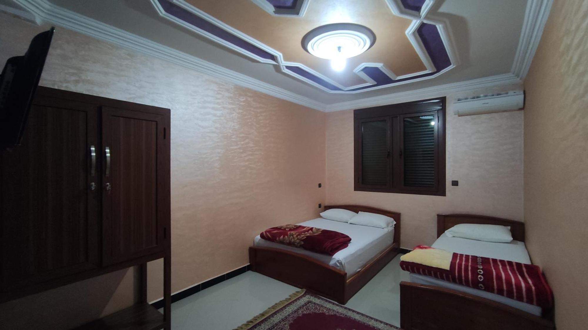 Iazal Hotel ورزازات المظهر الخارجي الصورة