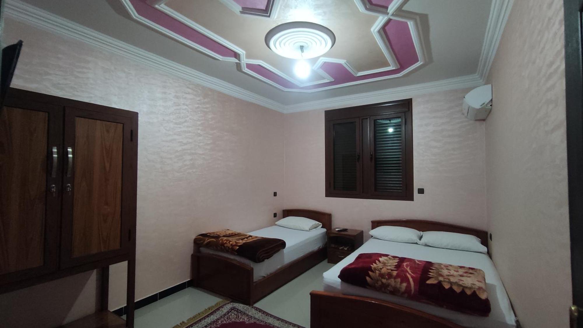 Iazal Hotel ورزازات المظهر الخارجي الصورة