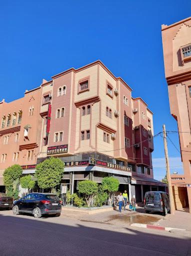 Iazal Hotel ورزازات المظهر الخارجي الصورة